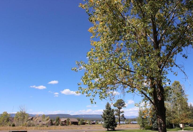 带3个卧室的公寓, The Pines 4060