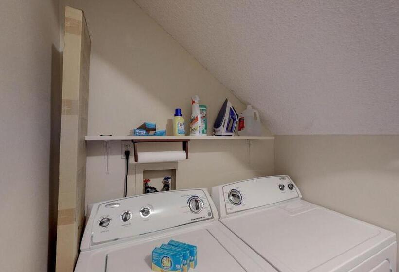 带3个卧室的公寓, The Pines 4060