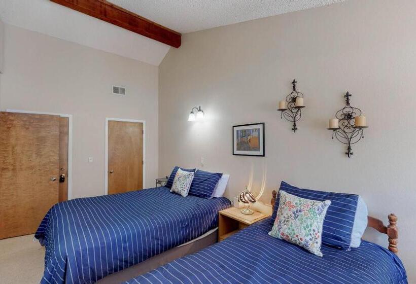 带3个卧室的公寓, The Pines 4060