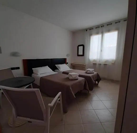 スタンダード４人部屋, Casa Di Clara