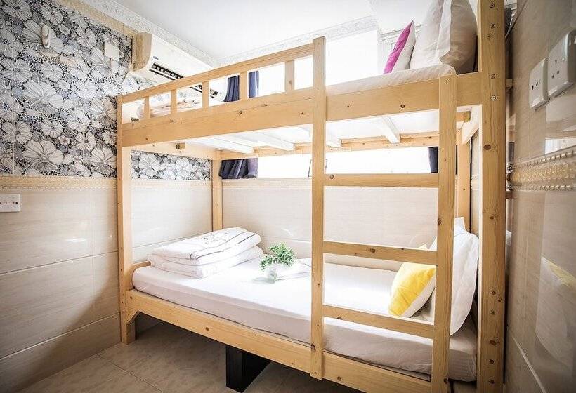 اتاق استاندارد با تخت‌های تاشو, Tsim Sha Tsui