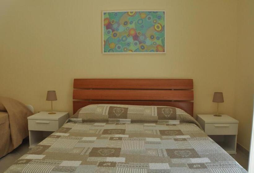 Стандартный внешний трехместный номер с ванной комнатой, Aldebaran B&b