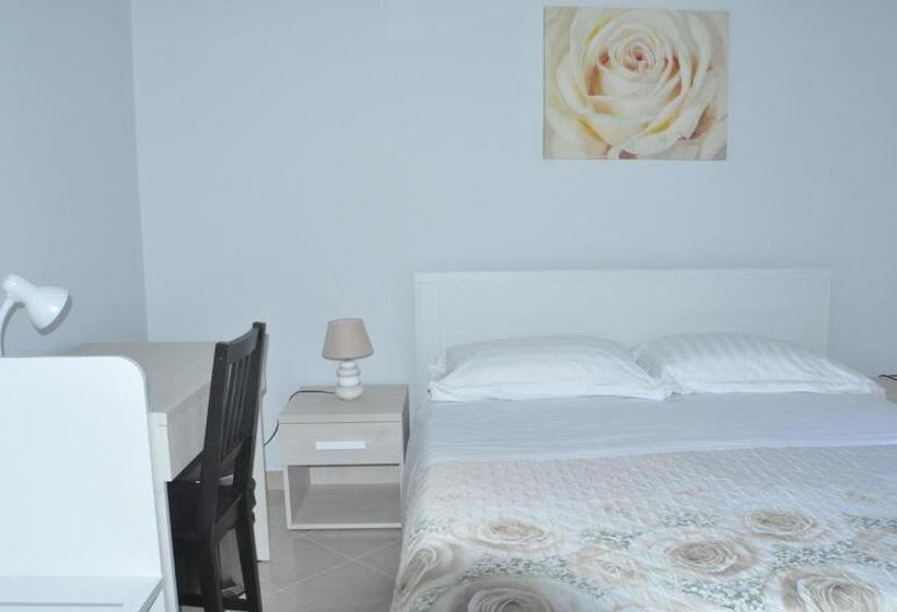 Standard room with outdoor bath, Aldebaran B&b