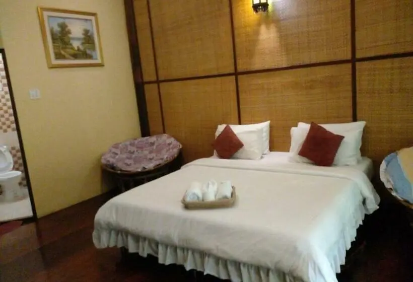 اتاق لوکس, Baansuanleelawadee Resort Amphawa