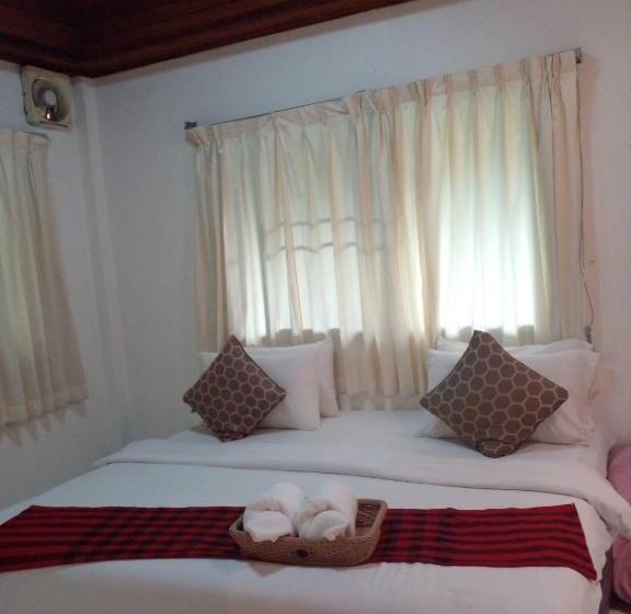 샬레, Baansuanleelawadee Resort Amphawa
