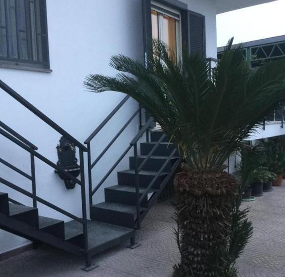 Номер Стандарт, Maria S Home