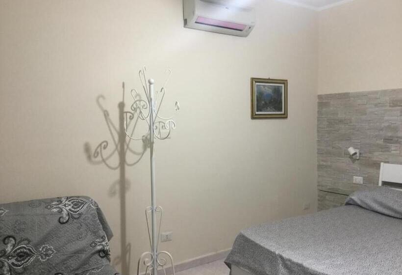 Номер Стандарт, Maria S Home