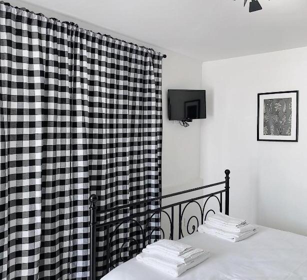 اتاق لوکس با چشمانداز باغ, Villa Volli Three Rooms