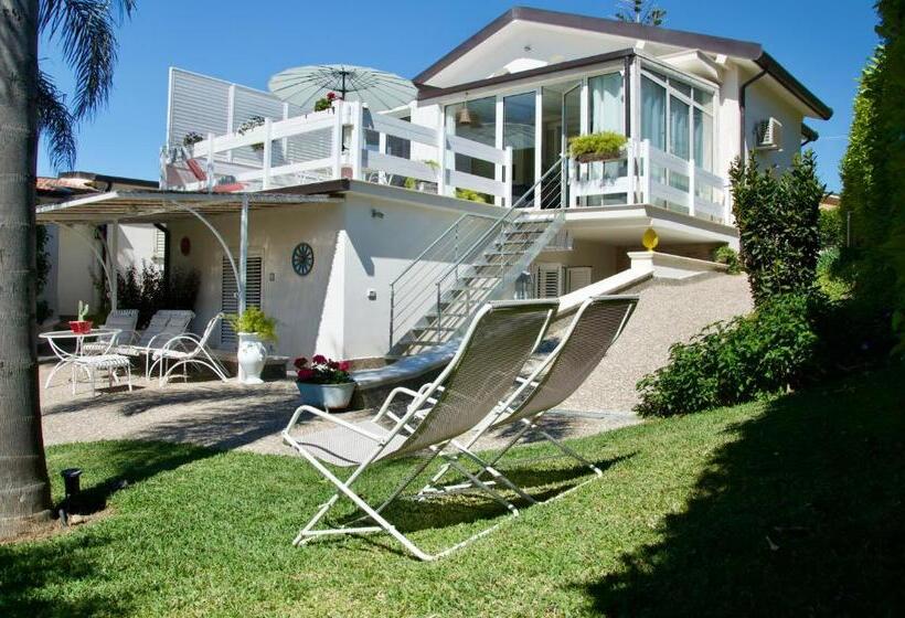 خانه 3 خوابه, Villa Volli Three Rooms