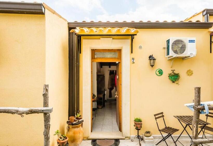 Triple Room Sea View, Agriturismo Monte Criscione