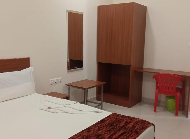 اتاق اکونومی یک تخته, Mulberry Inn