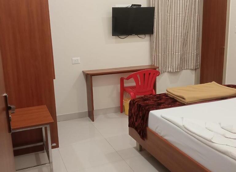 اتاق اکونومی یک تخته, Mulberry Inn