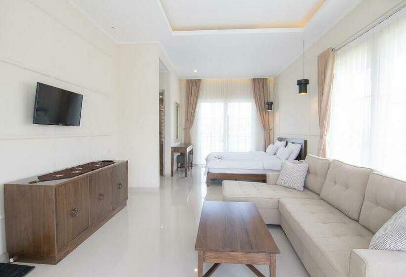 Полулюкс с Балконом, Sevilla Resort Magelang