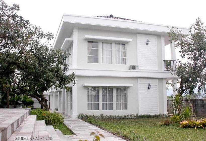 小型套房带阳台, Sevilla Resort Magelang