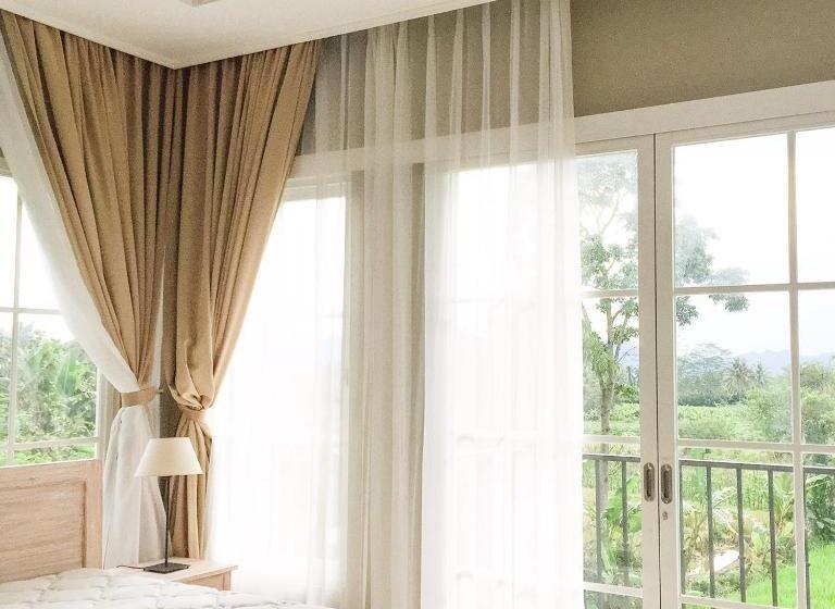 Полулюкс с Балконом, Sevilla Resort Magelang