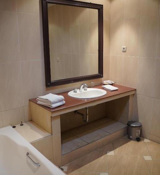 Номер Deluxe Вид на Сад, Sevilla Resort Magelang