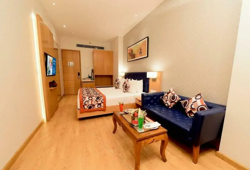 キングサイズベッドのスーペリアルーム, Surestay By Best Western Model Town Amritsar