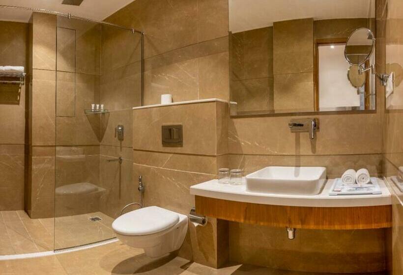 Номер Superior Кровать Кинг, Surestay By Best Western Model Town Amritsar