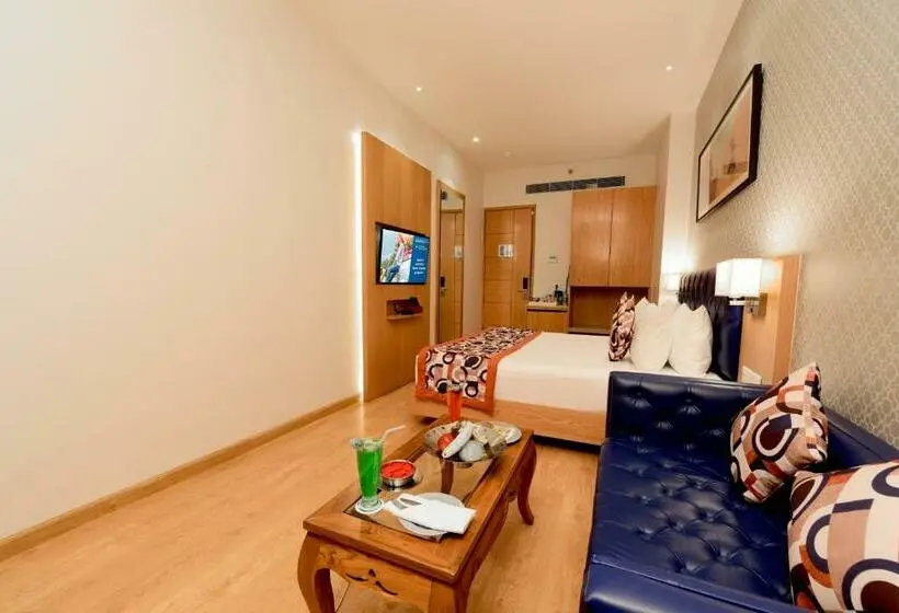 キングサイズベッドのスーペリアルーム, Surestay By Best Western Model Town Amritsar