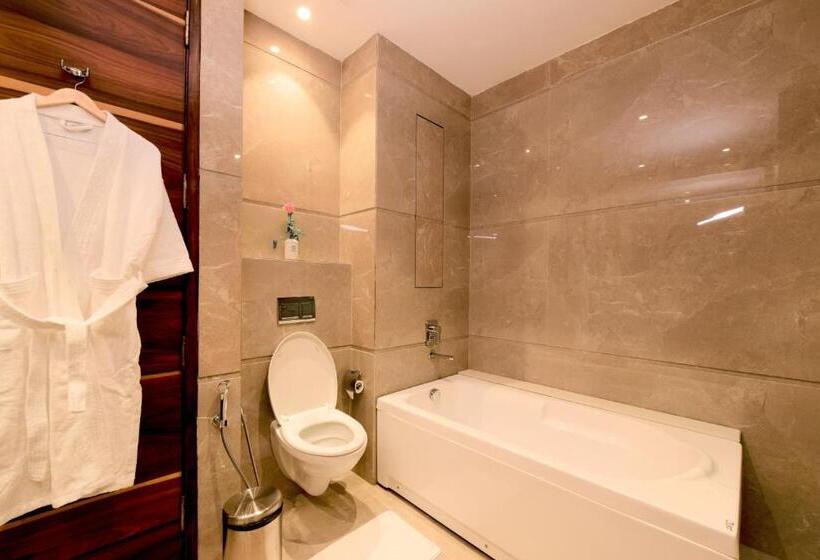 סוויטה, Surestay By Best Western Model Town Amritsar