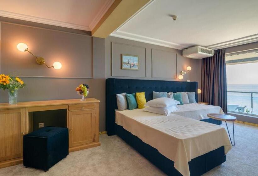 ファミリールーム, Marina Hotel, Sunny Day