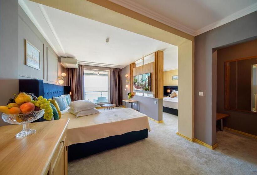 패밀리 룸 바다 전망, Marina Hotel, Sunny Day