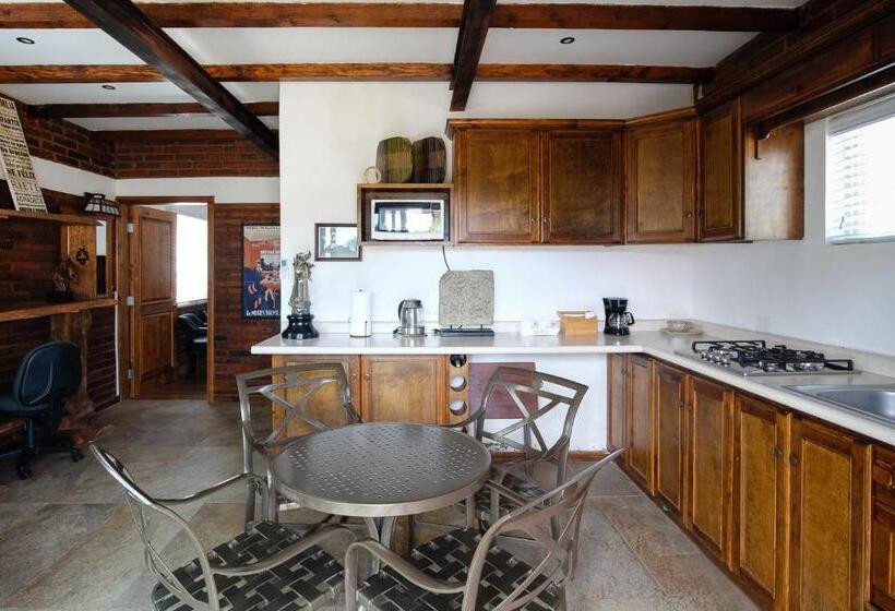 غرفة قياسية, Casa De Sara