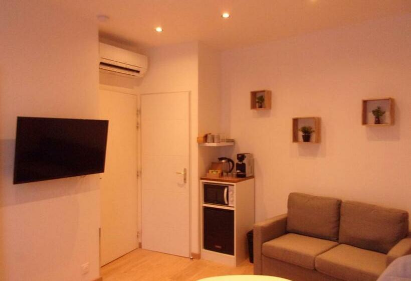 غرفة كومفورت ثلاثية, Le Bourget   Envolée Romantique