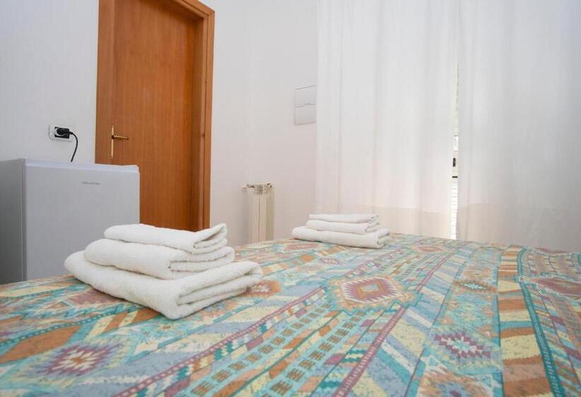 استودیوی استاندارد, Residence La Punta