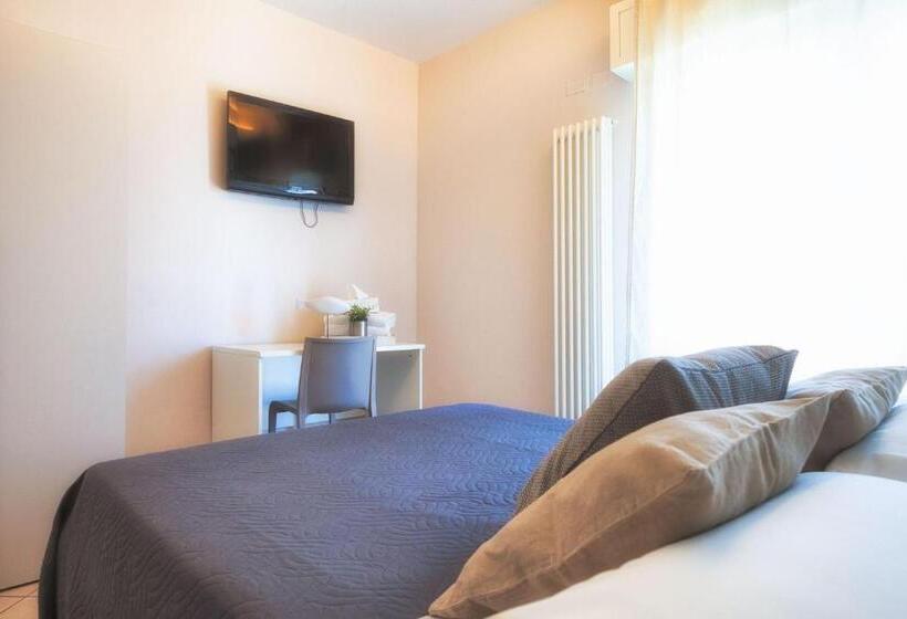 Apartamento 2 Quartos com Varanda, Residenza Alma