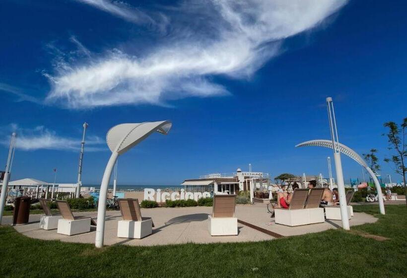 آپارتمان 2 خوابه با بالکن, Residenza Alma