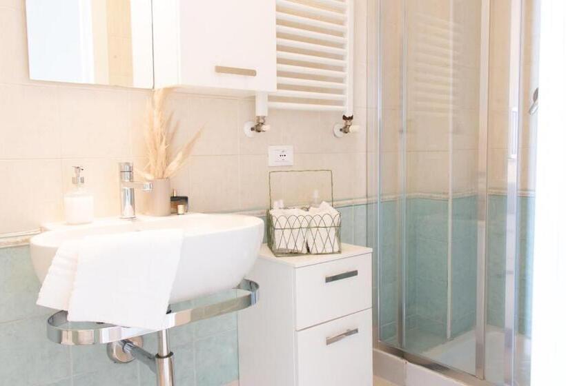 Apartamento 2 Quartos com Varanda, Residenza Alma