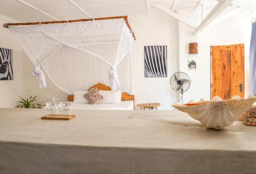 Standard Triple Room with Terrace, The Mida Creek