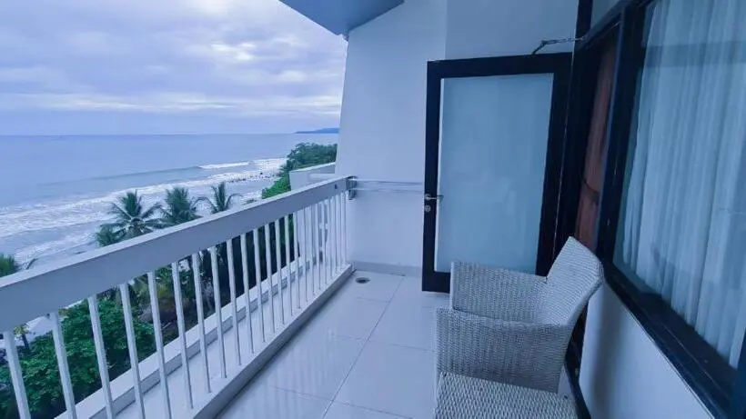 Deluxe Suite, Grand Inna Samudra Beach