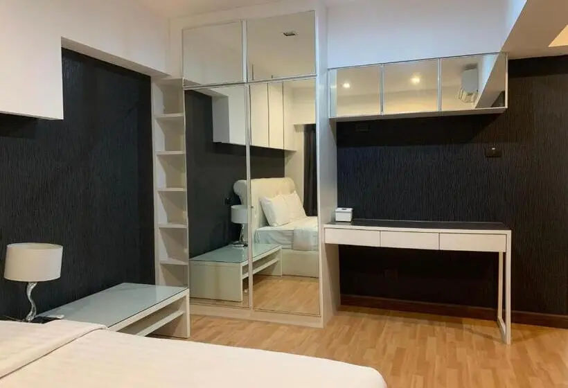 سوییت خانوادگی, Khonkaen Residence