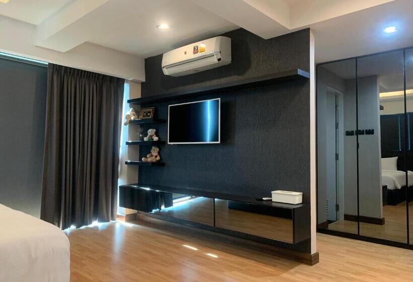 패밀리 스위트, Khonkaen Residence