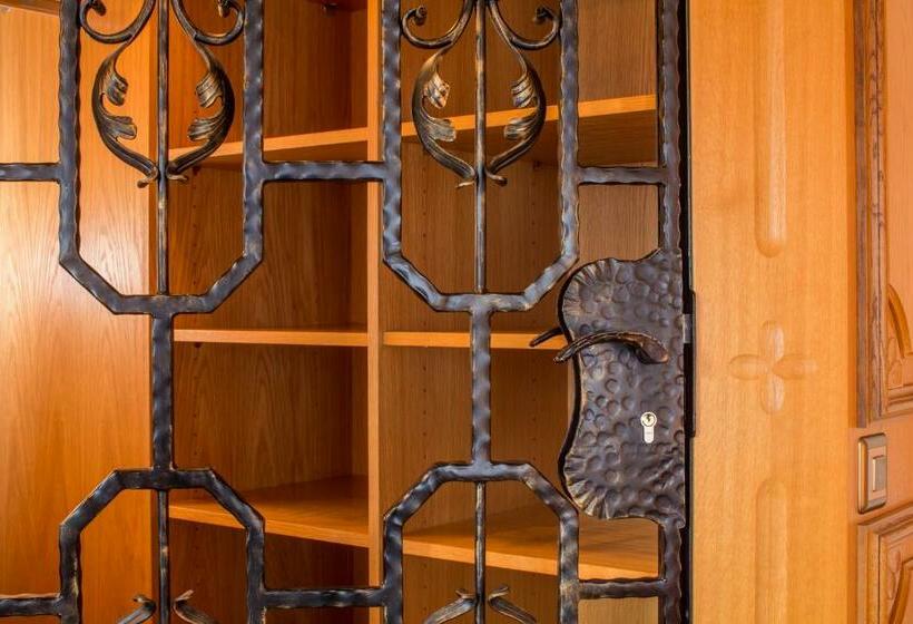 豪华房间, Olympia