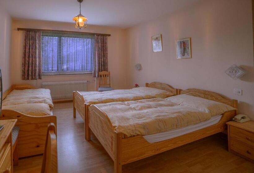 标准三人间, Olympia