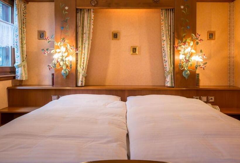 豪华房间, Olympia