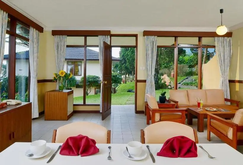 Standart Bungalov, The Jayakarta Cisarua