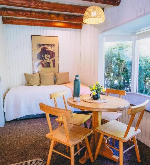 דירת חדר, Y Termas Huife