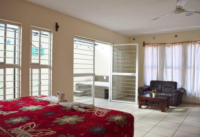 デラックススイート, Motel El Circo