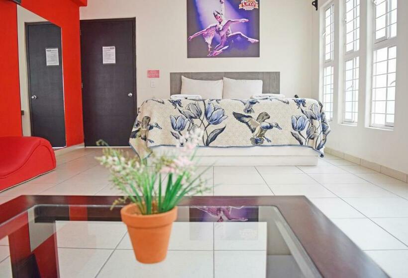 豪华套房, Motel El Circo