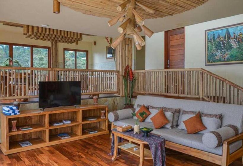 프레지덴셜 스위트, Munduk Moding Plantation Nature Resort