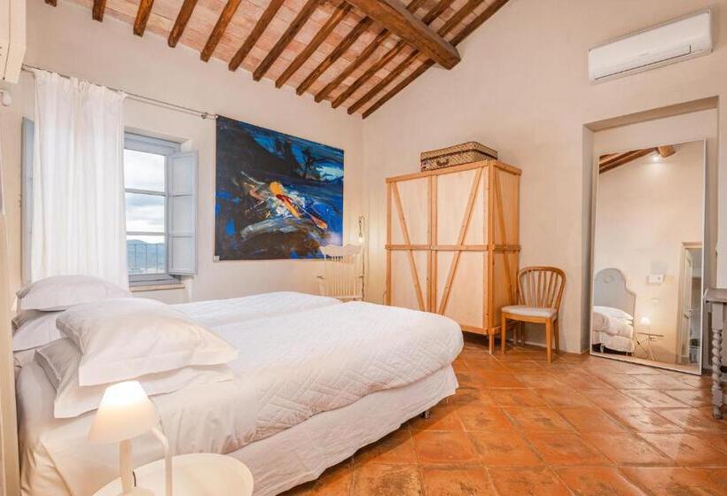 سوییت, Nikis Resort