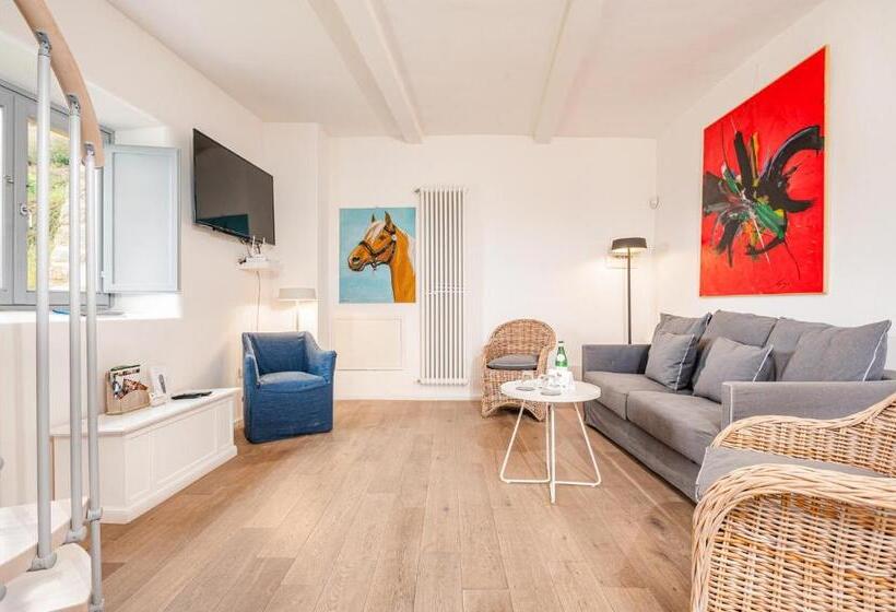 اتاق خانوادگی, Nikis Resort