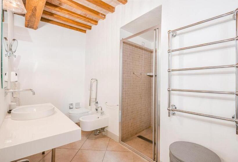 سوییت جونیور لوکس, Nikis Resort