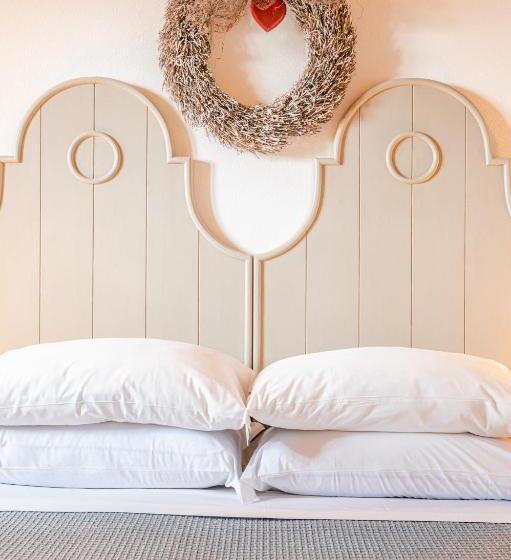 سوییت جونیور لوکس, Nikis Resort