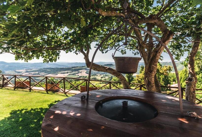 سوییت لوکس, Nikis Resort