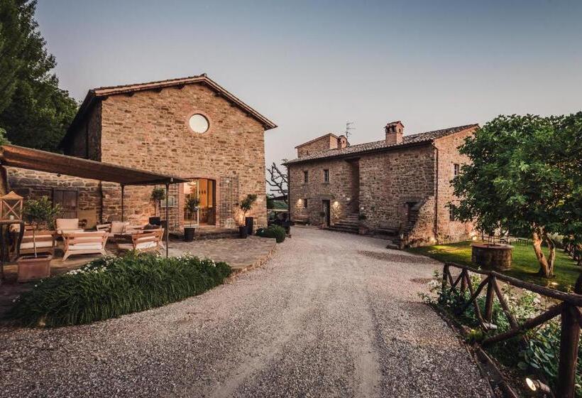 سوییت جونیور لوکس, Nikis Resort